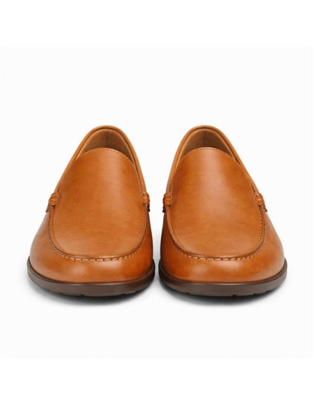 Mocasín de piel de piso antideslizante color cuero