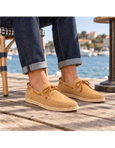 Náutico de nobuck con cordón de piel color beige