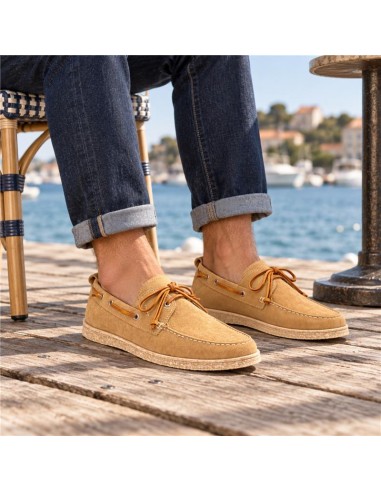 Náutico de nobuck con cordón de piel color beige