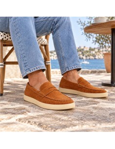 Mocasín de ante con antifaz color cuero
