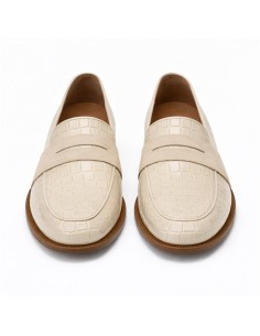Beige leather women's moccasins 2