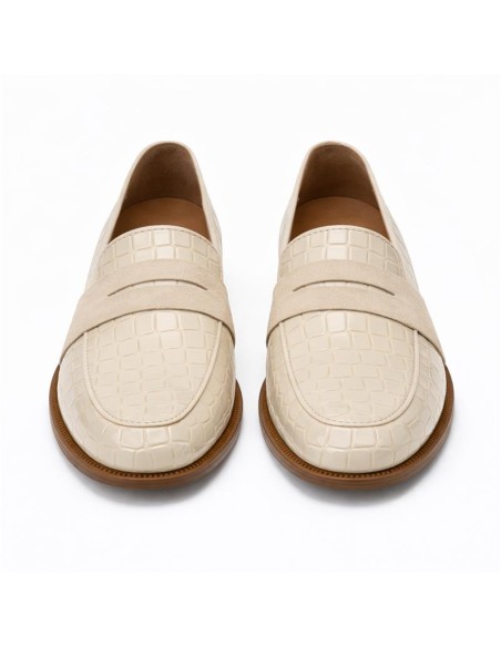Beige leather women's moccasins