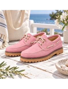Náuticos de mujer de ante con cordón de piel color rosa