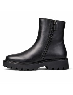 Black leather women's boots 2