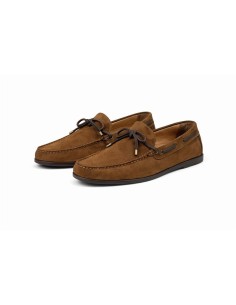 Mocasín de ante con cordón de piel color cuero