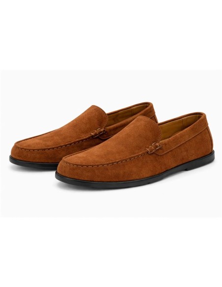 Mocasín de ante de piso antideslizante color cuero