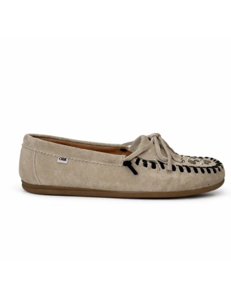Mocasines de mujer de ante con remaches color beige