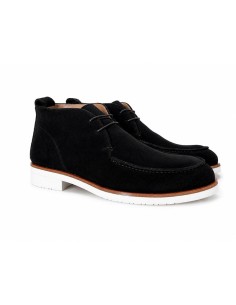Black suede boot