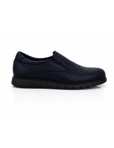 Mocasín de piel con aplique metálico color azul