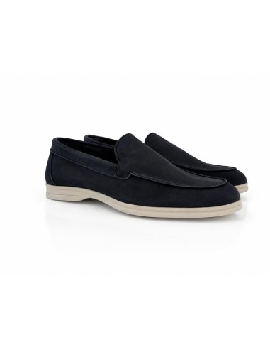 Mocasín de nobuck con aplique metálico color azul
