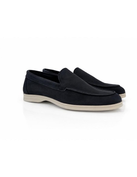 Mocasín de nobuck con aplique metálico color azul
