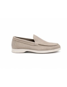 Mocasín de nobuck con aplique metálico color beige 2