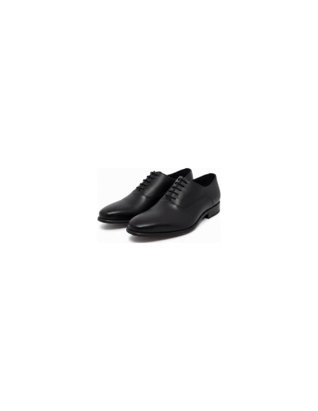 Black leather Oxford