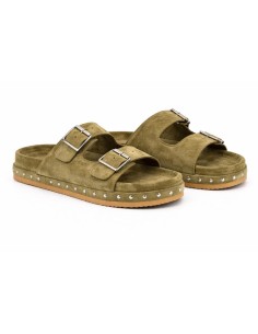 Sandalias de mujer de ante con hebilla color verde 2