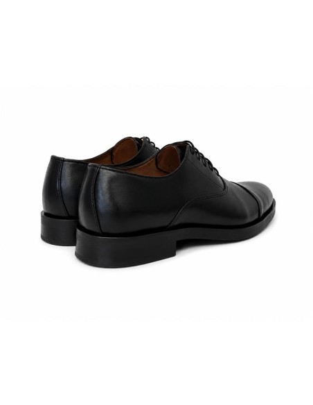 Black leather Oxford