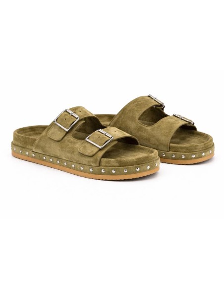 Sandalias de mujer de ante con hebilla color verde