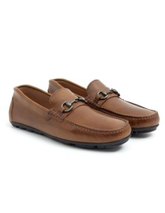 Mocasín de piel con hebilla color cuero 2