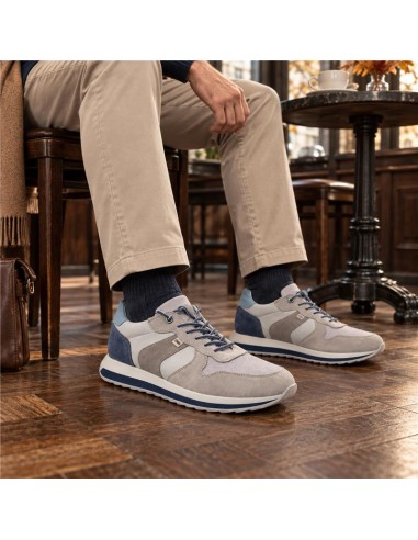 Deportivo de ante liso color gris