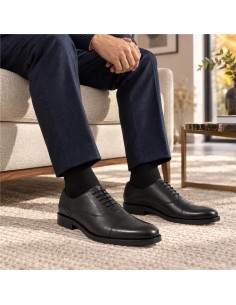 Black leather Oxford