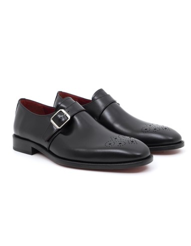 Zapato con hebilla de piel liso color negro
