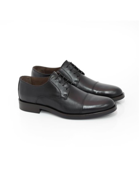 Derby de piel con costura color negro