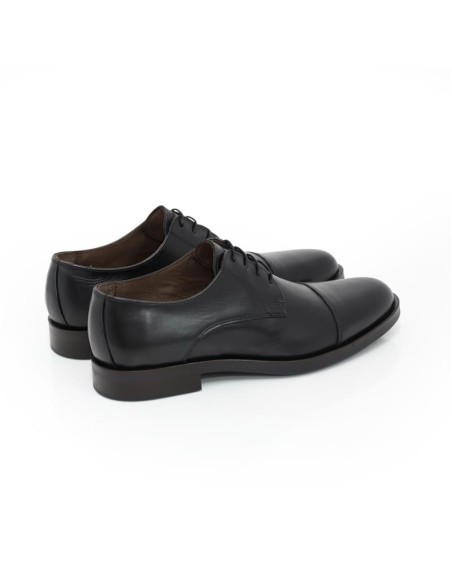 Derby de piel con costura color negro