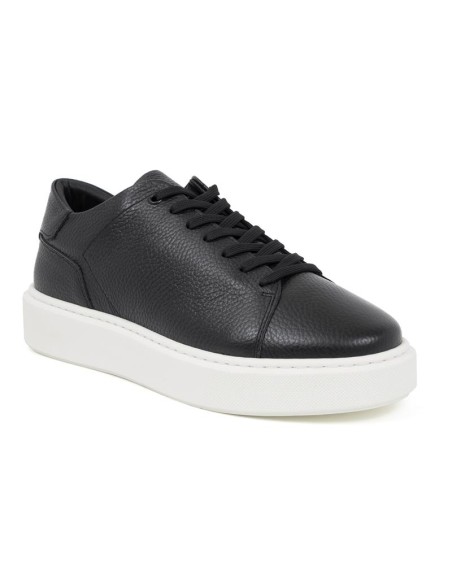 Sneakers de piel liso color negro