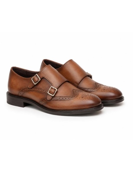 Zapato con hebilla de piel con cordón color cuero