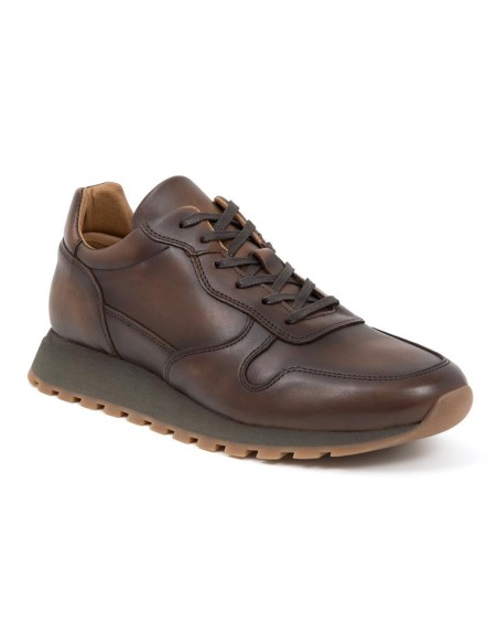 Deportivo de piel liso color cuero