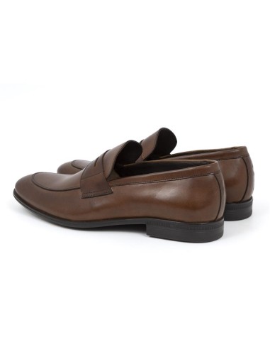 Mocasín de piel con antifaz color cuero