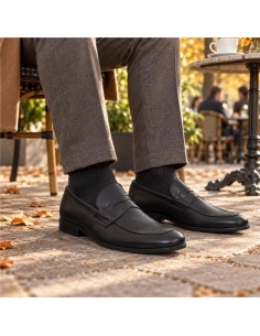 Mocasín de piel de piso antideslizante color negro