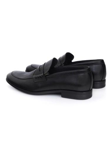 Mocasín de piel de piso antideslizante color negro