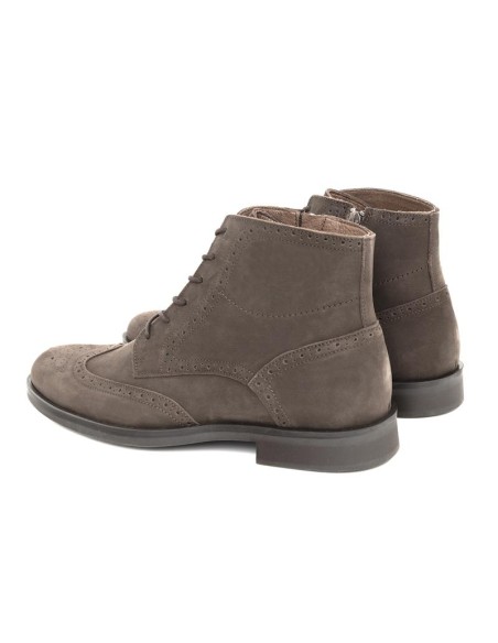 Botín de nobuck semi-brogado color gris