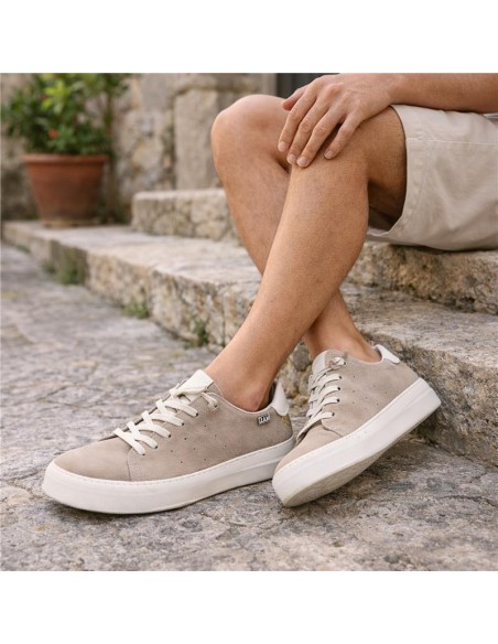 Sneakers de nobuck liso color beige