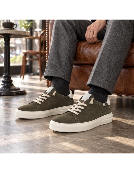 Sneakers de nobuck liso color verde