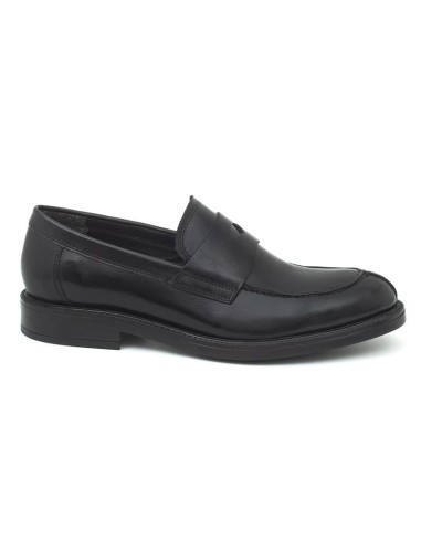 Mocasín de piel con antifaz color negro