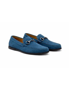 Mocasín de ante con aplique metálico color azul 2