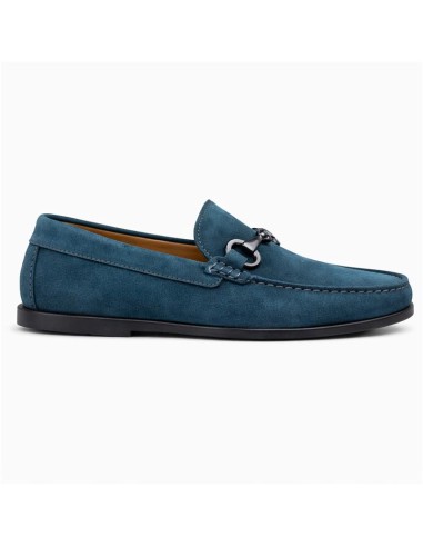 Mocasín de ante con aplique metálico color azul