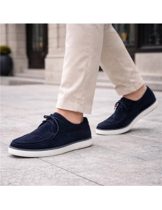 Mocasín de ante con cordón de piel color azul
