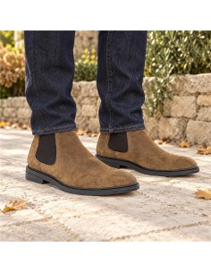 Botines Chelsea de ante afelpado color cuero