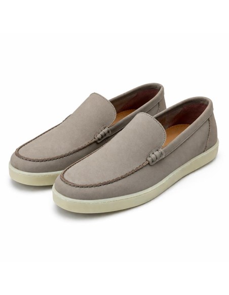 Mocasín de ante acabado a mano color gris