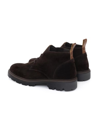 Brown suede boot