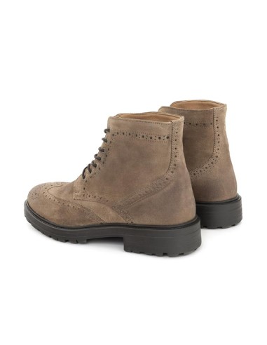 Botín de ante brogado color beige