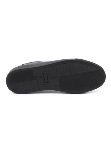Black leather sneakers