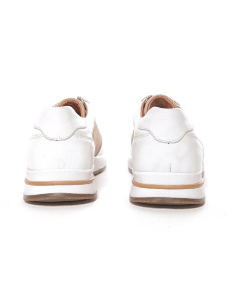 Deportivo de piel liso color blanco