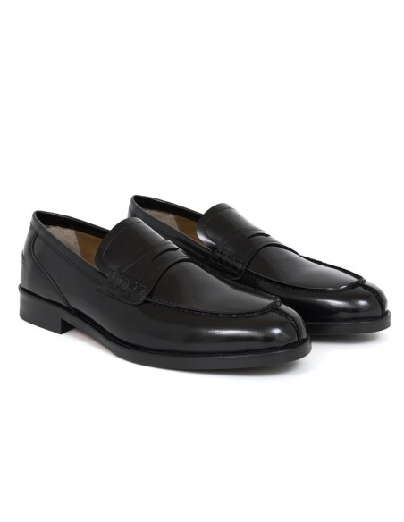 Mocasín de piel con antifaz color negro