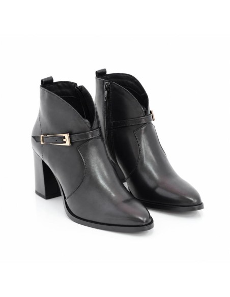 Black solid color women's boots