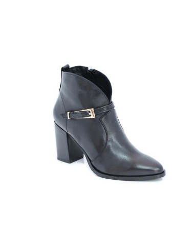 Black solid color women's boots