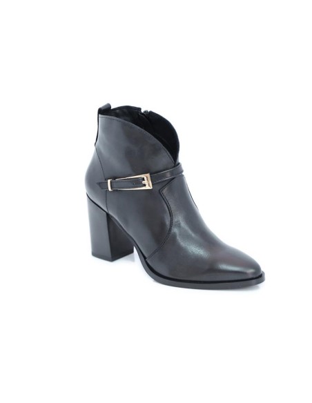 Black solid color women's boots