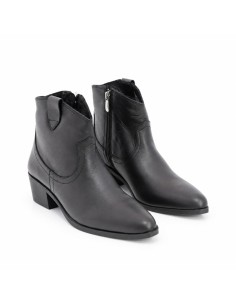 Black solid color women's boots 2